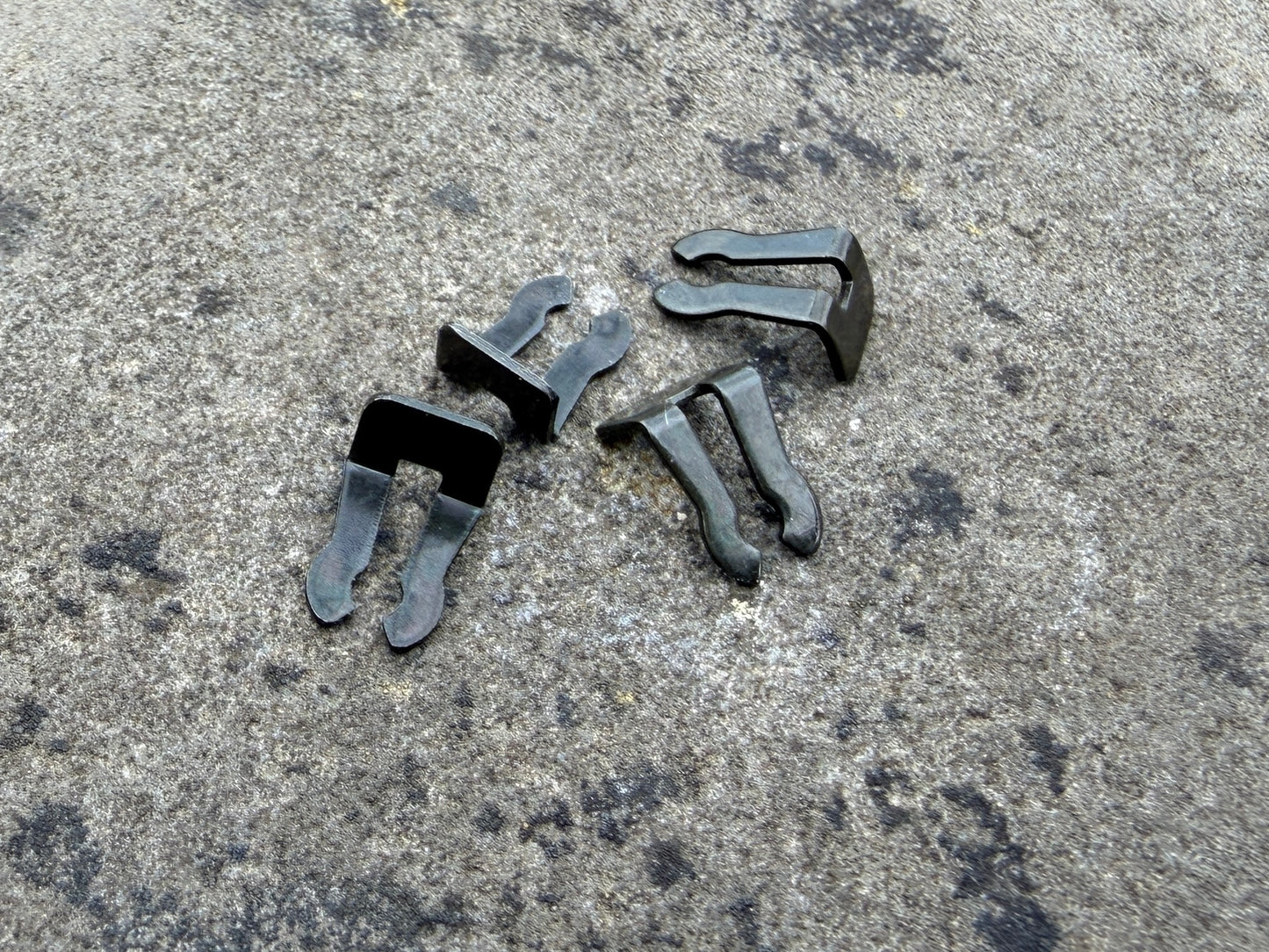 Pad Pin Clips x4