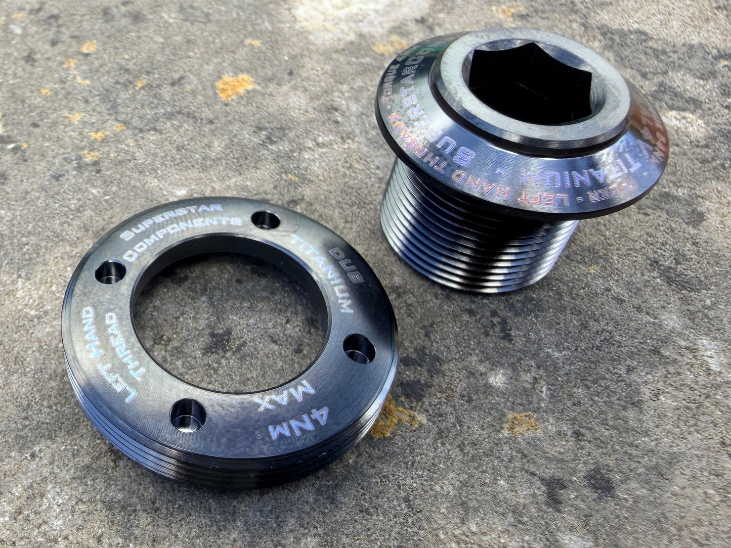 SRAM DUB Titanium Bolt and Crank Cover - SRAM Quarq Red Force