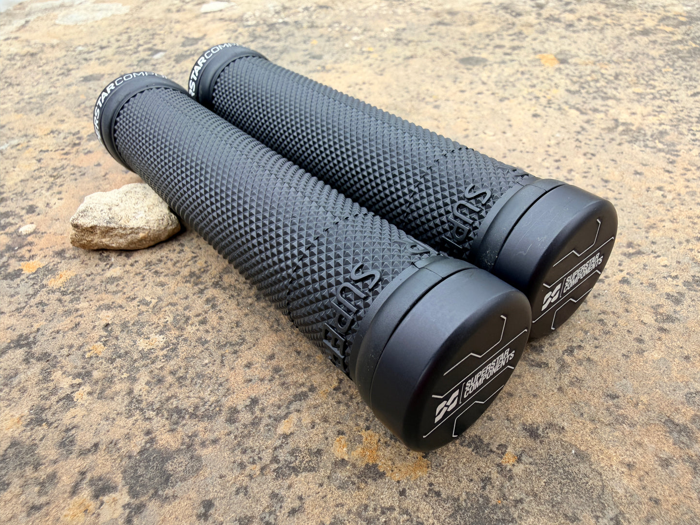 Superstar Lock On Grips - Zero EVO - Solid Aluminium Barend
