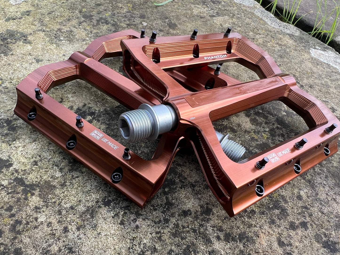twinworks cnc flat pedal Phantom CNC Pedals – Superstar Components