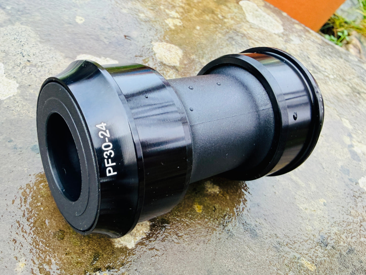 PF30 Pressfit 24mm Axle Bottom Bracket - SKF or Ceramic Bearings